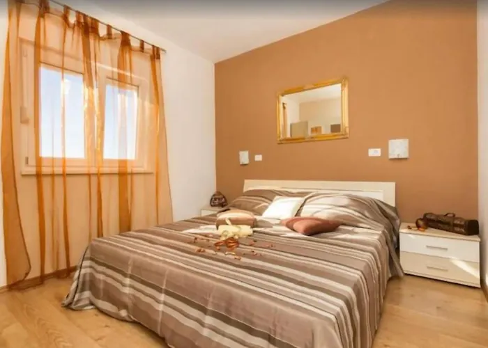 Apartments Villa Golden View