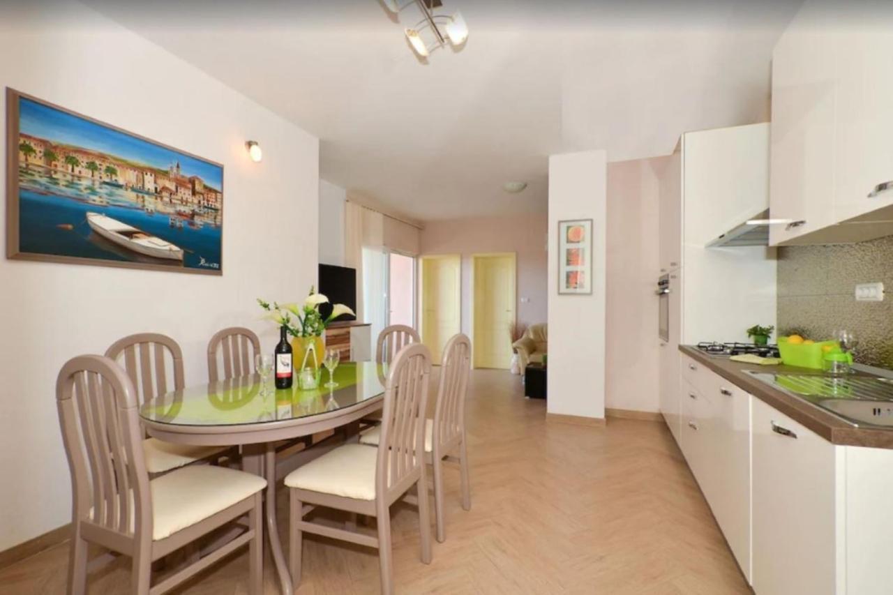 Golden View Villa